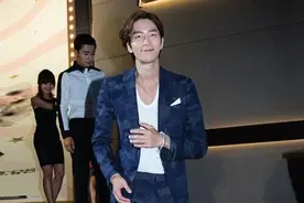 《星你》大反派申盛禄被曝6月与圈外女友完婚图片