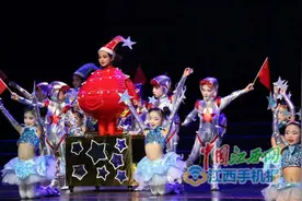 九江湖滨幼儿园舞蹈《奇妙的太空》获市艺术展演一等奖图片