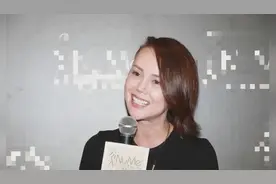 港混血女星整容失败 鼻肉凹陷只剩鼻梁太惊悚！视频封面