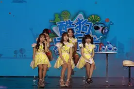 SING女团繁星直播谈成长 美丽音乐精灵卖萌搞怪逗趣大联欢图片