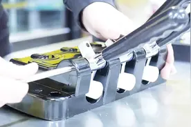 炎热夏天临近，要来一个冰激凌嘛？一键开启自制冰激凌！视频封面