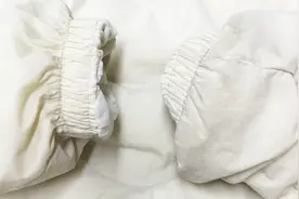 妙招：教你5分钟干洗羽绒服，用这个小物，又干净又省钱！视频封面