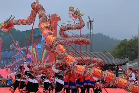 这才叫舞龙！以前在街头巷尾看到的都是小儿科！视频封面