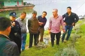 恐怖！市民钓起1米长鳄鱼 疑为湾鳄有极强攻击性图片