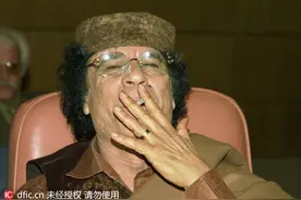 盘点国外政坛大佬吸烟照 吞云吐雾不顾形象图片