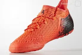 Adidas全新 X16小场足球鞋图片