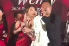 复合在望？洗米华紧抱前洗米嫂Heidi唱情歌图片