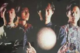 1987年Beyond《孤单一吻》后，是冷冷笑意看见亦难接近图片