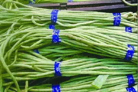 家长们注意了：你知道超市捆菜胶带有多“毒”？图片