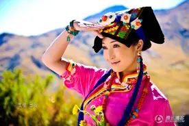 藏族美女龙真哈姆图片