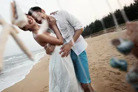 海岸线上的完美婚纱照！确定你不看？图片