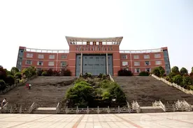 应对“中国制造2025”  湖南机电职院培育智能制造大国工匠图片