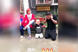 长腿妹子等电梯，不笑你打我啊！视频封面