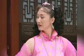 美女居高临下的感觉还真是不一样啊！视频封面
