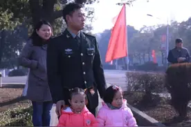 有对双胞胎军娃是种什么样的体验图片