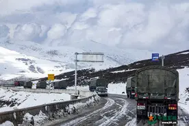 春暖花开，汽车兵唱着《出征》迎战风雪川藏线图片