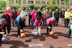 【青岛故事】感受别样养老院:这儿老人有点忙图片
