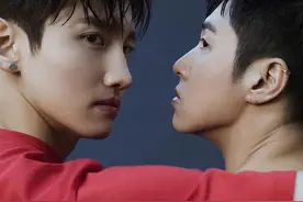 东方神起回归直播将举行 公开主打歌《命运》舞台图片