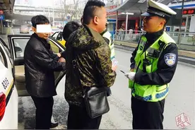 路遇交警盘查，无牌电动车调头就跑！一查系逃犯……图片