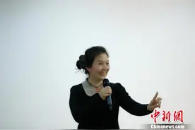 新凤霞之女吴霜将开演唱会纪念母亲90诞辰图片