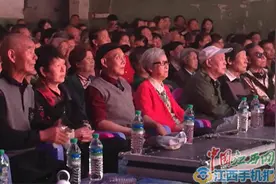 鄱阳赣剧团积极助推青年演员挑大梁唱主角图片