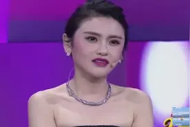 李蒽熙十三四岁就开始整容，在场医生给出的回答，让人担忧视频封面