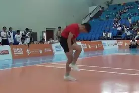 见过跳绳这么快的吗？全世界跳绳最快的人中国小男孩1分钟384视频封面