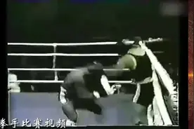 15岁的泰森如此残暴！上场几秒钟就把对手KO了图片