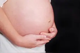 男子婚后三月就“喜当爹”，“隔壁老王”是......图片
