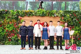 双胞胎姐妹结伴相亲 东莞观音山收获双倍爱情图片