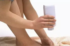 脚癣为什么这么难好？到药店买药膏涂，不如这么做图片