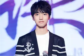 王俊凯亮相代言 提前揭秘个人2018首支单曲图片