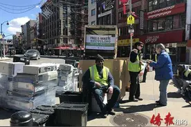 纽约华埠集中回收电子垃圾 华人积极参与图片