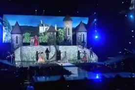 美Cry！霉霉《Love Story》最美现场图片