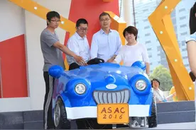 现场演示破窗逃生，坚持8年的巡展只为让汽车更安全图片