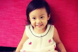 六一儿童节到了 表情帝小甜馨夏日纯美穿衣摆脱女汉子形象图片