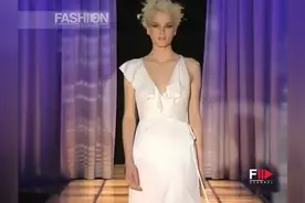 2017GIANNI VERSACE春夏米兰时装秀18视频封面