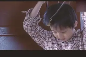 普通的一把钥匙要了小孩的命，提醒家长一定要照看好小孩！视频封面
