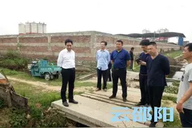 邵东县人民政府副县长、县级副河长陈博文开展巡河工作图片