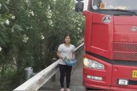 夫妻在高速上炒菜做饭 称孩子喊饿没办法，一顿饭比命还重要？|交通晚知道 6月7日图片