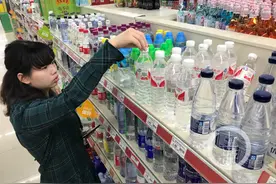 “我家自来水有氯味？”食药监执法人员解读饮用水安全图片