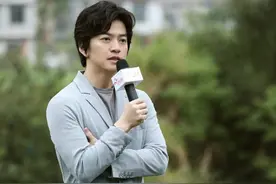 李健改编《山歌好比春江水》助力“村教”公益图片