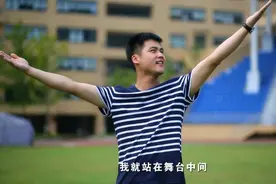 每天进班必须走后门！杭州帅哥班主任独特规矩很走心图片