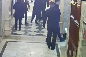 确认过眼神 你是我要抓的人！民警一眼揪出办案生涯中唯一在逃犯图片