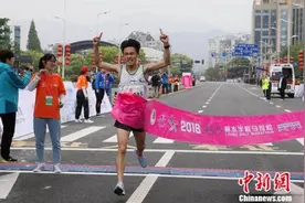 丽水半程马拉松落幕 东道主大一学生夺得男子冠军图片