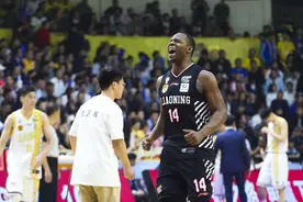 哈德森爆砍45分！辽宁逆转击败广厦，CBA总决赛2:0领先图片