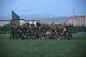 熄灯号｜兄弟 我想你了图片