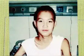 汶川·十年十人｜北川中学男生因地震被截去双腿 练习游泳被称“无腿蛙王”图片