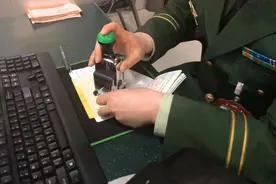 视频│走自助入境通道护照少个入境验讫章，再次出境到部分国家时很可能被拒签图片