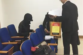 称水杯炸断门牙 女子诉宜家索赔百万图片